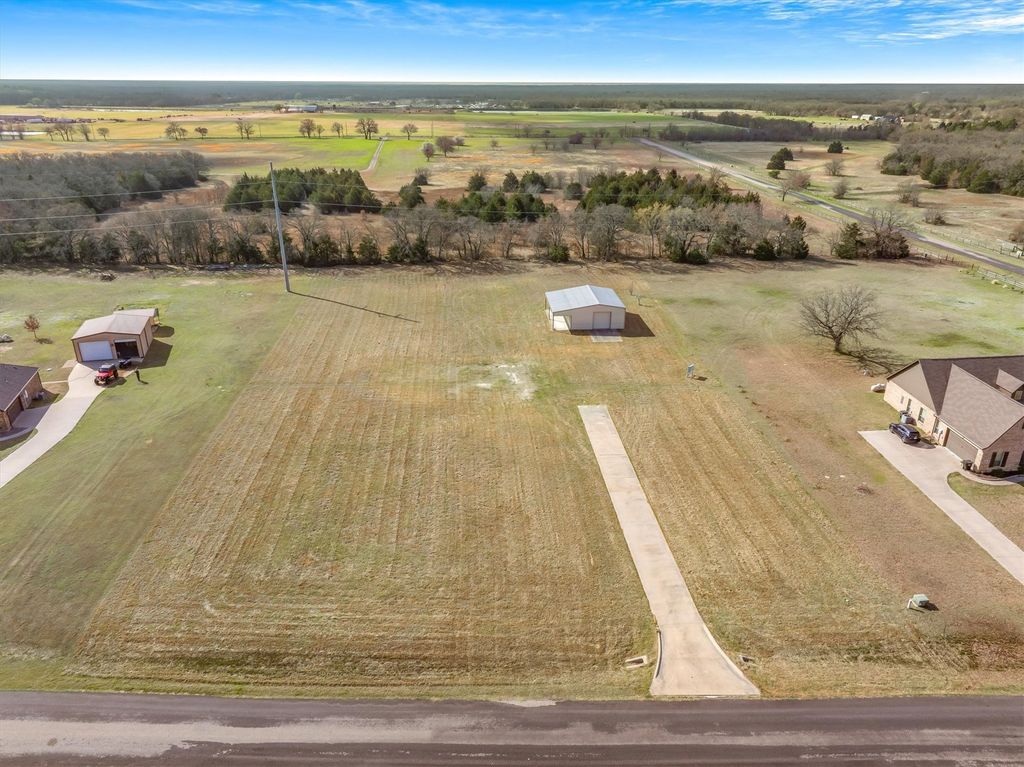 5971 Hidden Oaks Drive, Quinlan, TX 75474