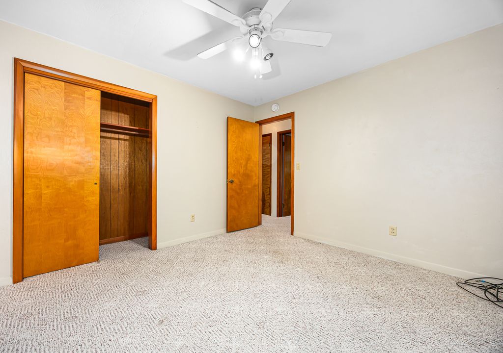 Image 20 of property listing at 421 Geary Street, Centralia, IL 62801