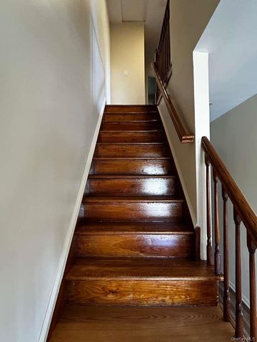1149 East 219th Street, Bronx, NY 10469