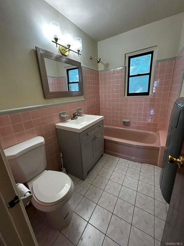 1149 East 219th Street, Bronx, NY 10469