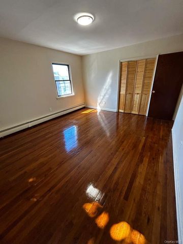 1149 East 219th Street, Bronx, NY 10469