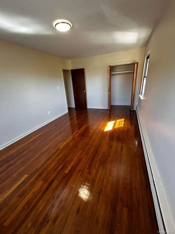 1149 East 219th Street, Bronx, NY 10469