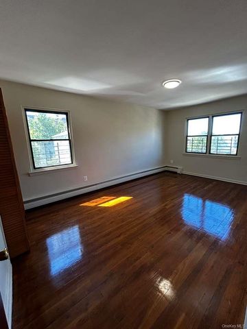 1149 East 219th Street, Bronx, NY 10469