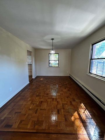1149 East 219th Street, Bronx, NY 10469