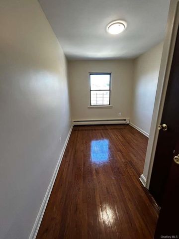 1149 East 219th Street, Bronx, NY 10469