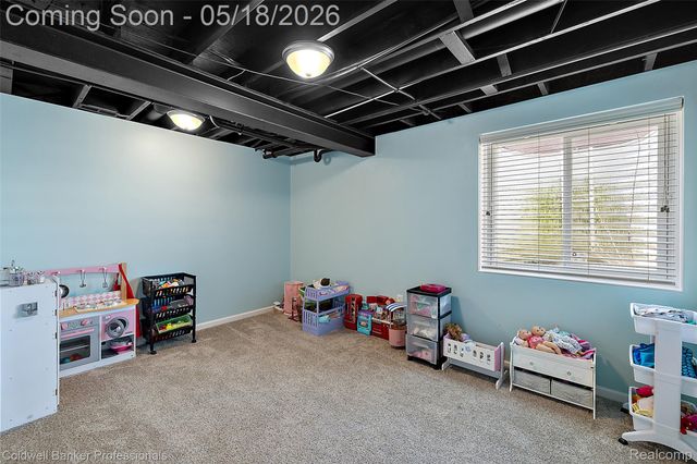 16532 Moore Park Road, Macomb Township, MI 48044