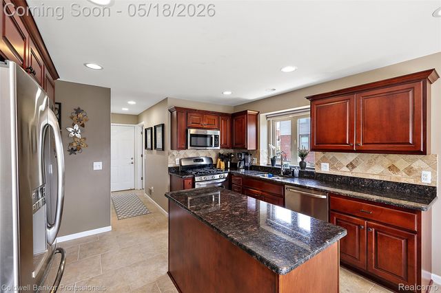 16532 Moore Park Road, Macomb Township, MI 48044
