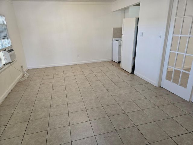 3902 SW 12th Pl 1-2, Fort Lauderdale, FL 33312