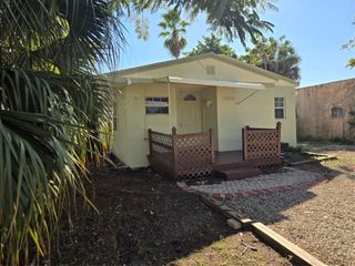 3902 SW 12th Pl 1-2, Fort Lauderdale, FL 33312