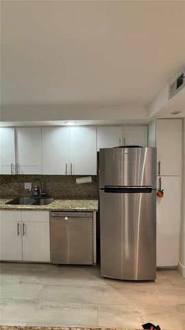 150 SE 25th Rd 10E, Miami, FL 33129