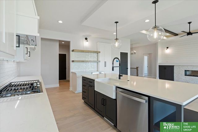 5709 N 197th Street, Elkhorn, NE 68022