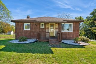 260 7th St. Extension, New Kensington, PA 15068