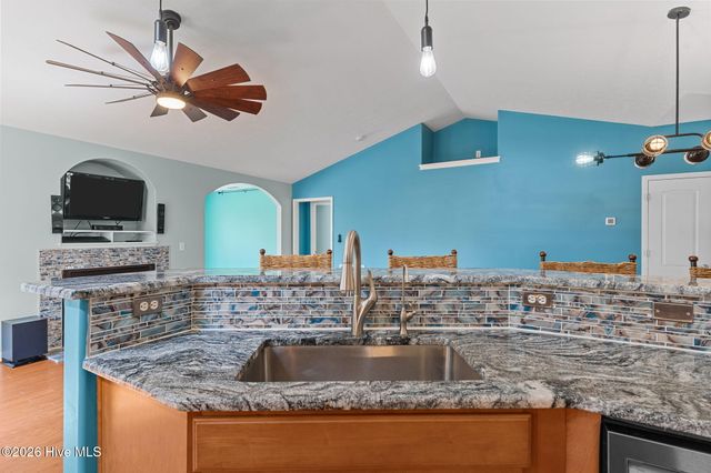 7620 Champlain Drive, Wilmington, NC 28412