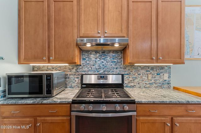 7620 Champlain Drive, Wilmington, NC 28412