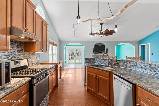 7620 Champlain Drive, Wilmington, NC 28412