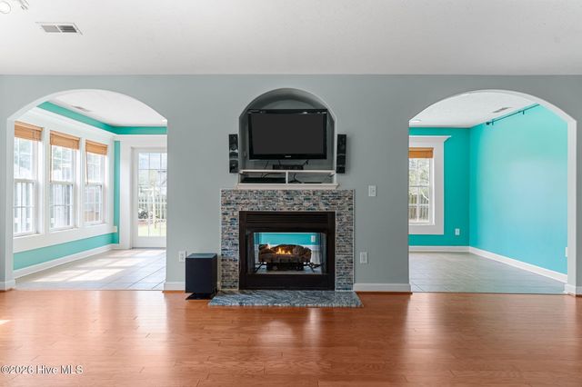 7620 Champlain Drive, Wilmington, NC 28412