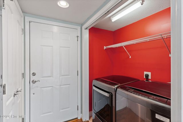 7620 Champlain Drive, Wilmington, NC 28412