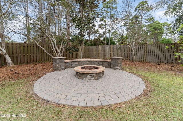 7620 Champlain Drive, Wilmington, NC 28412