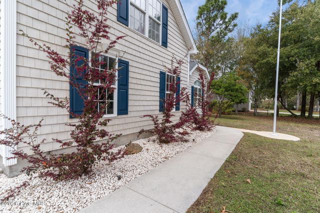 7620 Champlain Drive, Wilmington, NC 28412