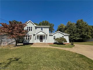 997 Emory Avenue, Akron, OH 44310