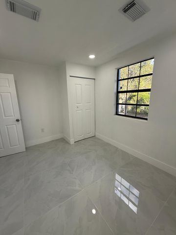 4400 SW 36th Street, West Park, FL 33023