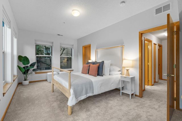 580 N 2nd Street 406, Minneapolis, MN 55401