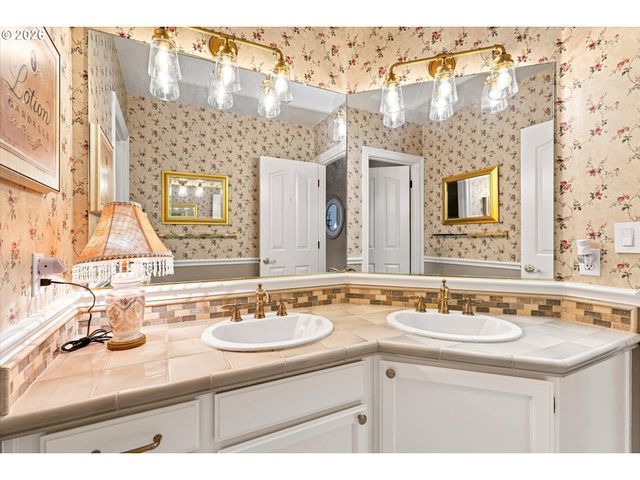 6300 Se NORMA Cir, Milwaukie, OR 97267