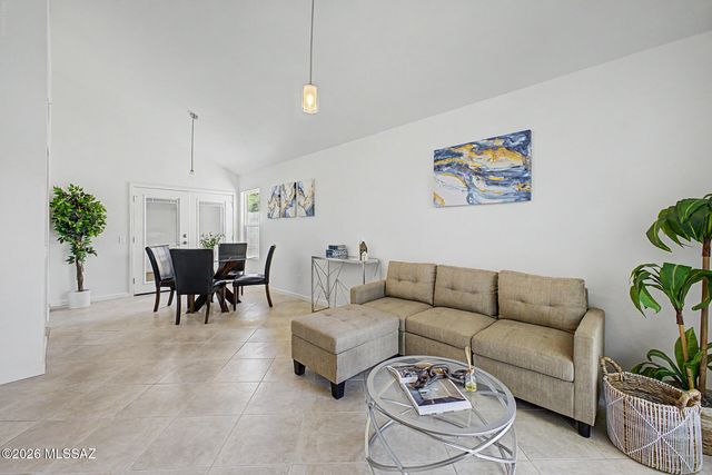 2761 W Calle Del Tigre, Tucson, AZ 85746