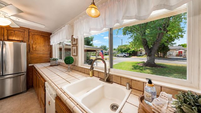 1115 Willora Rd, Stockton, CA 95207