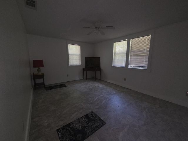 175 Magnolia Lane SE, Ludowici, GA 31316