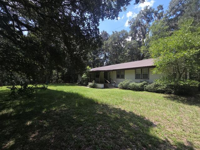 175 Magnolia Lane SE, Ludowici, GA 31316