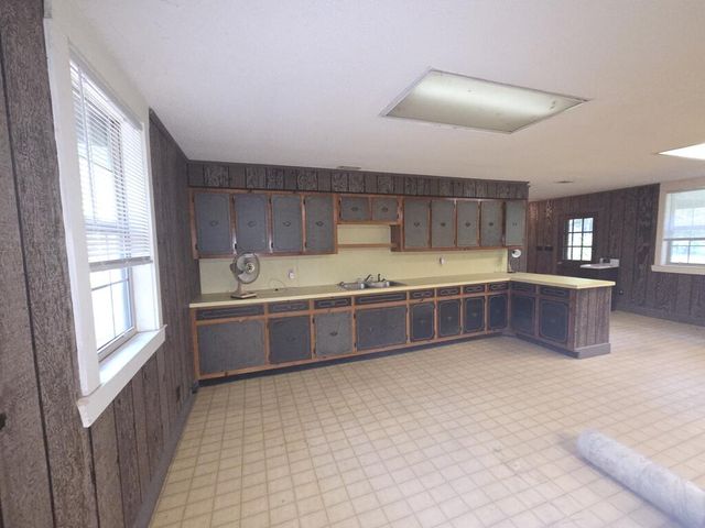 175 Magnolia Lane SE, Ludowici, GA 31316