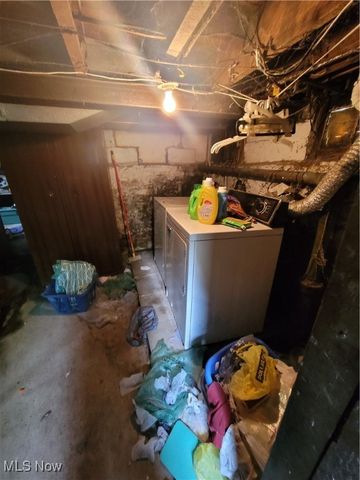 145 North Road, Niles, OH 44446