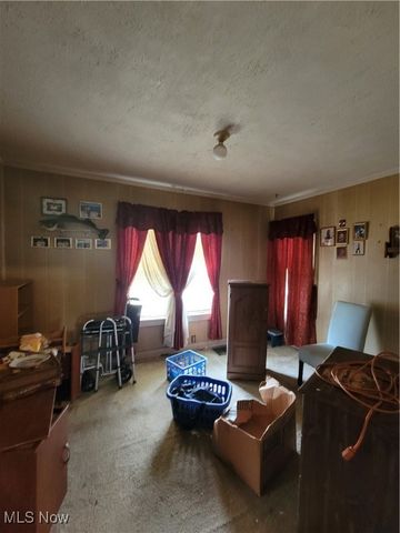 145 North Road, Niles, OH 44446