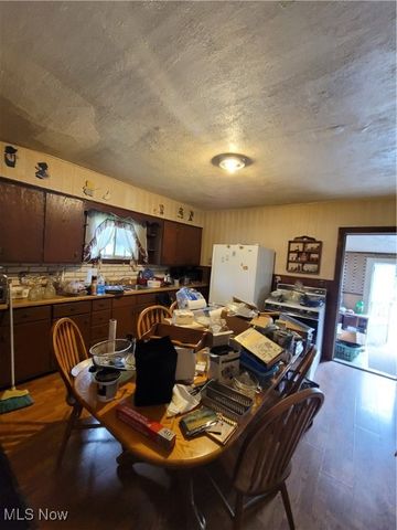 145 North Road, Niles, OH 44446