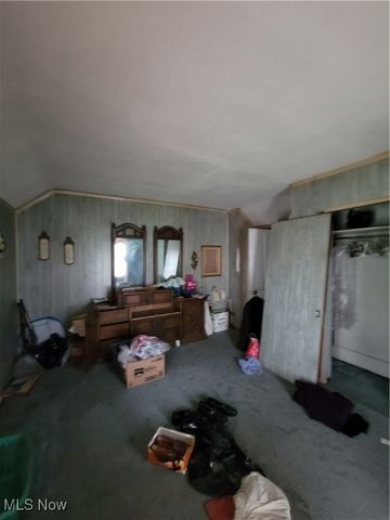 145 North Road, Niles, OH 44446