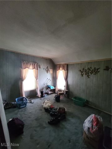 145 North Road, Niles, OH 44446