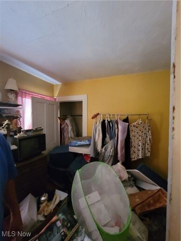 145 North Road, Niles, OH 44446