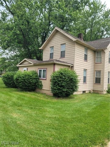145 North Road, Niles, OH 44446