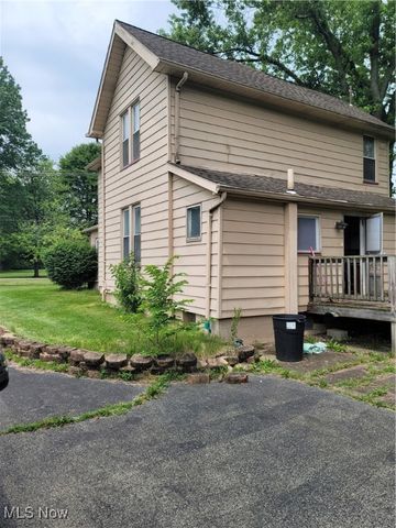 145 North Road, Niles, OH 44446