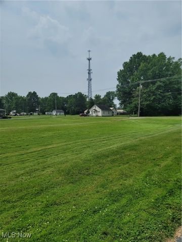 145 North Road, Niles, OH 44446