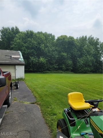 145 North Road, Niles, OH 44446