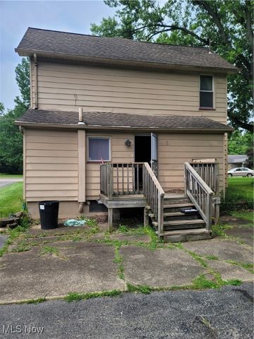 145 North Road, Niles, OH 44446