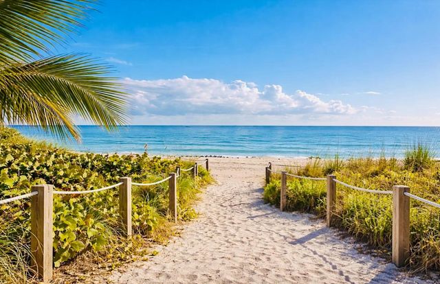 1057 Hillsboro Mile 411, Hillsboro Beach, FL 33062