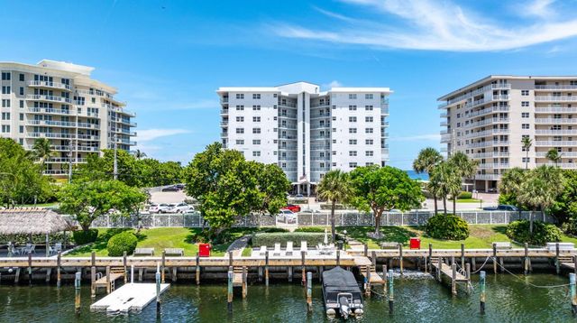 1057 Hillsboro Mile 411, Hillsboro Beach, FL 33062