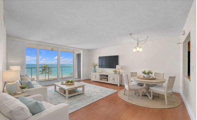 1057 Hillsboro Mile 411, Hillsboro Beach, FL 33062