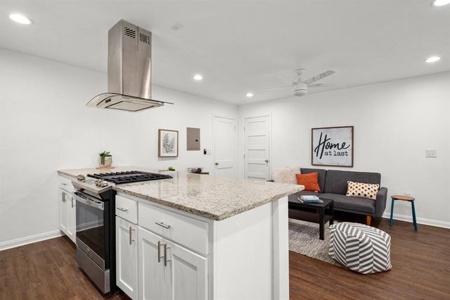 301 E 33rd ST 3, Austin, TX 78705