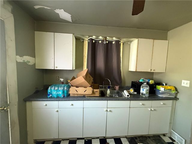 2360 Evans City Rd, Jackson Twp, PA 16063