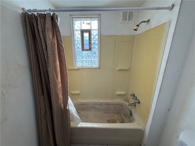 2360 Evans City Rd, Jackson Twp, PA 16063