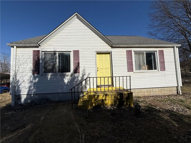 2360 Evans City Rd, Jackson Twp, PA 16063